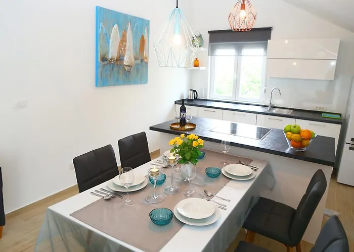 Nikolina Apartamento *